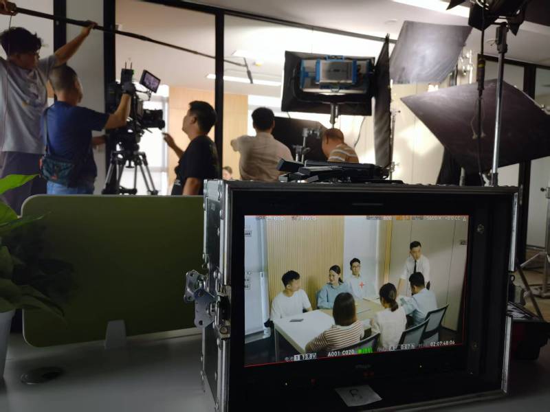宿州TVC拍摄公司：科技产品视觉化大师，诠释未来感与功能美学